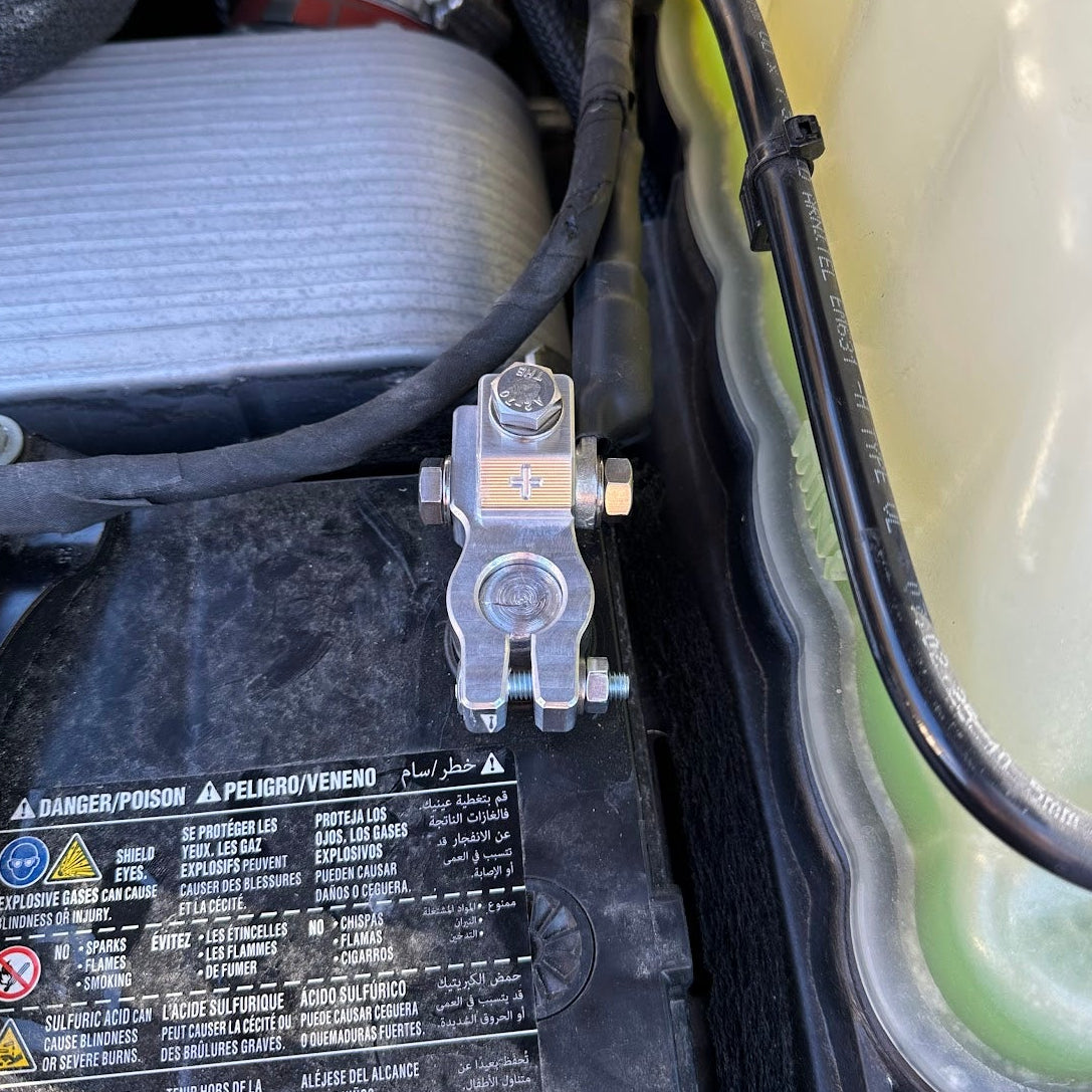 Billet battery terminals on Ford Superduty, F250 F350 F450