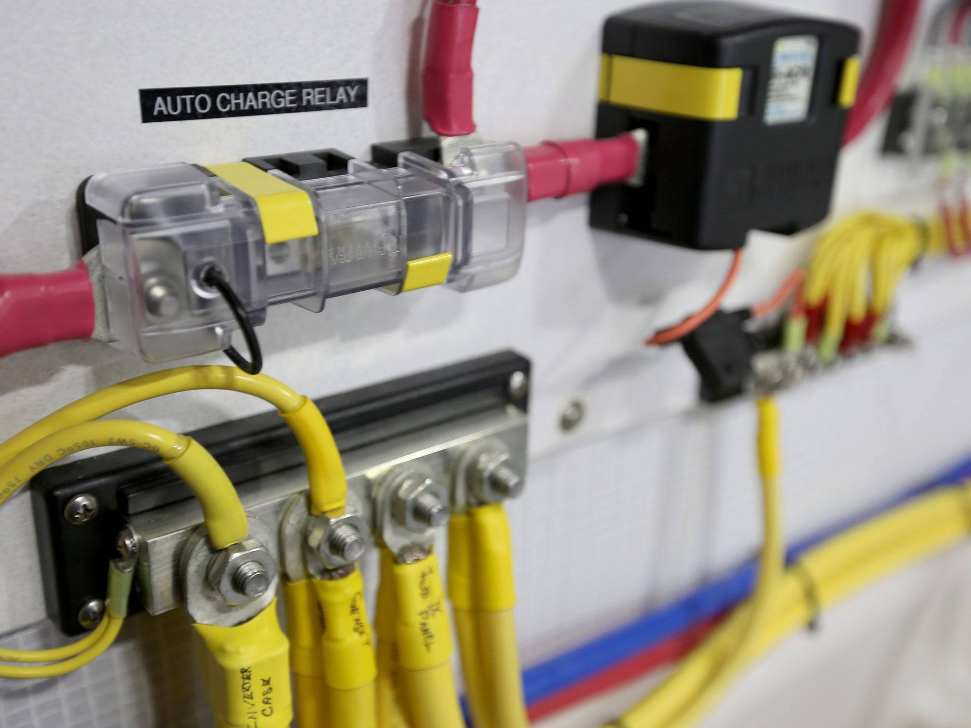 AMI / MIDI Safety Fuse Block - Blaze Off-Road