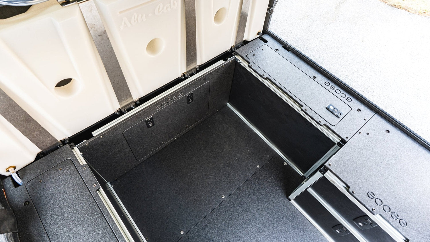 Alu-Cab Alu-Cabin Canopy Camper - Toyota Tundra 2007-2021 2nd and 2.5 ...