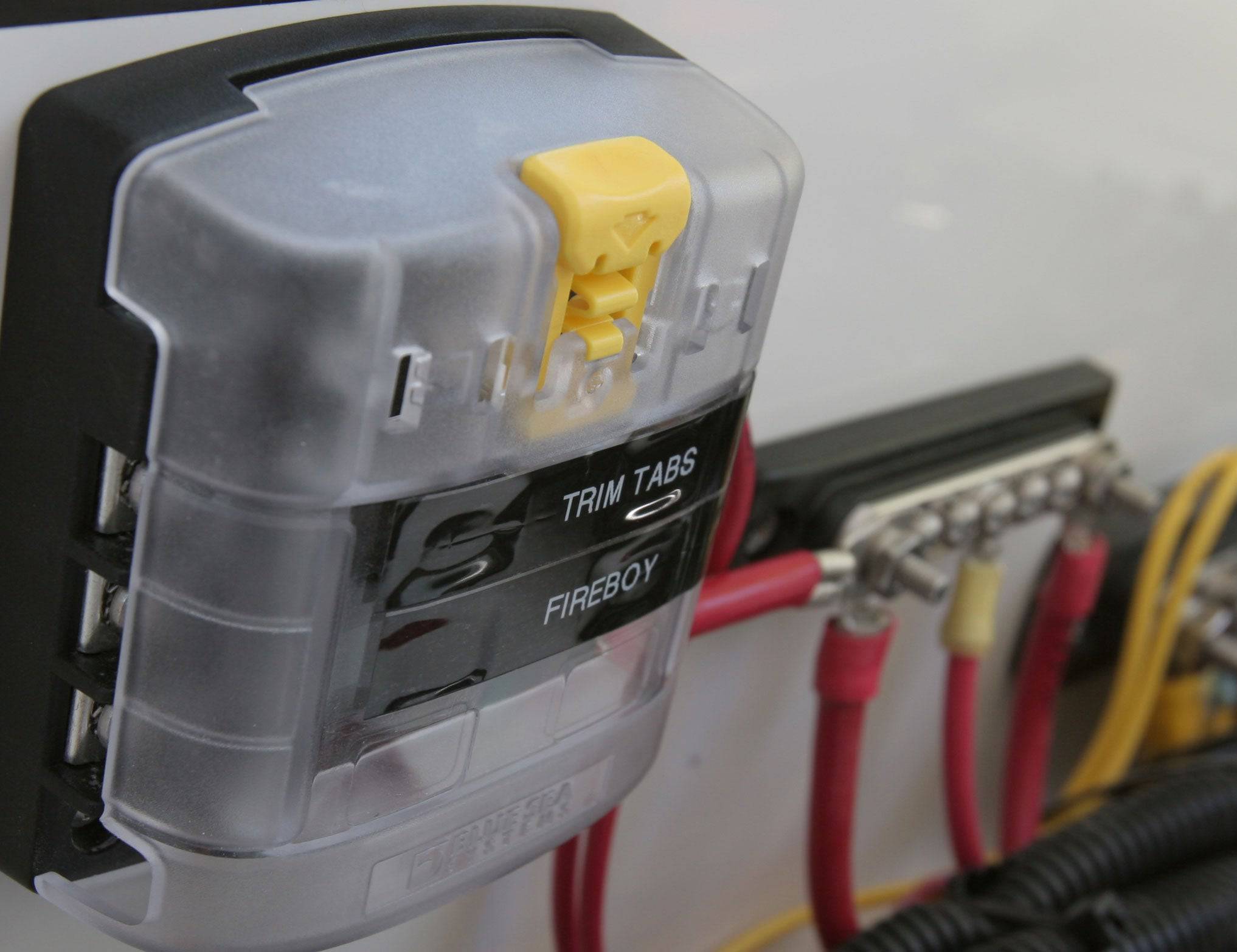 ST Blade Fuse Block - 6 Circuits with Cover - Blaze Off-Road