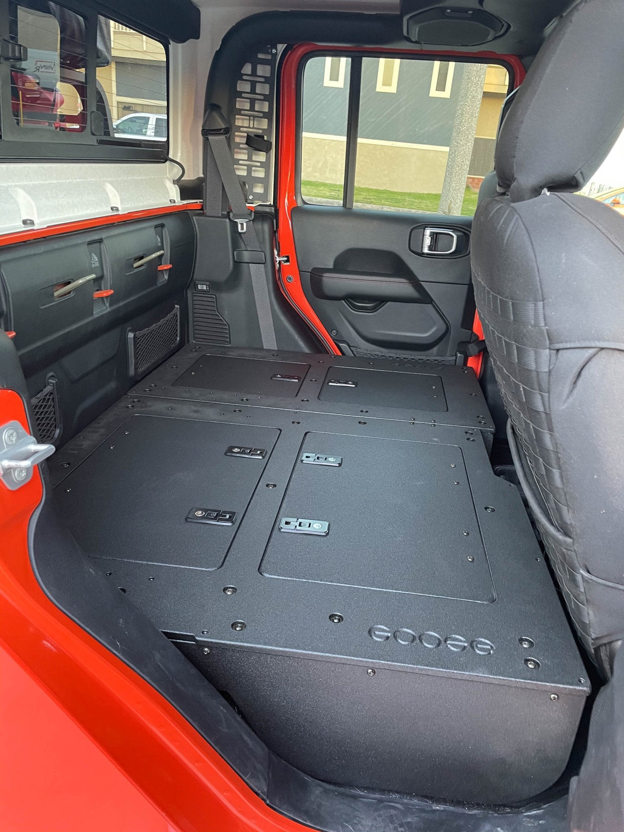 Goose Gear Jeep Gladiator 2019-Present JT 4 Door - Second Row Seat Delete Plate System - High Platform